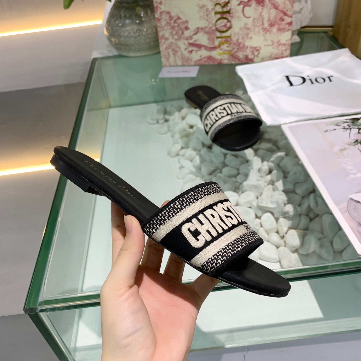 DIOR DWAY CLASSICAL ONE LINE FILP FOLP SLIDES