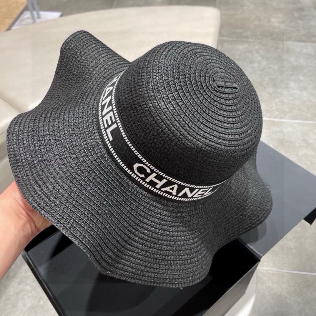 CHANEL Straw sun cap