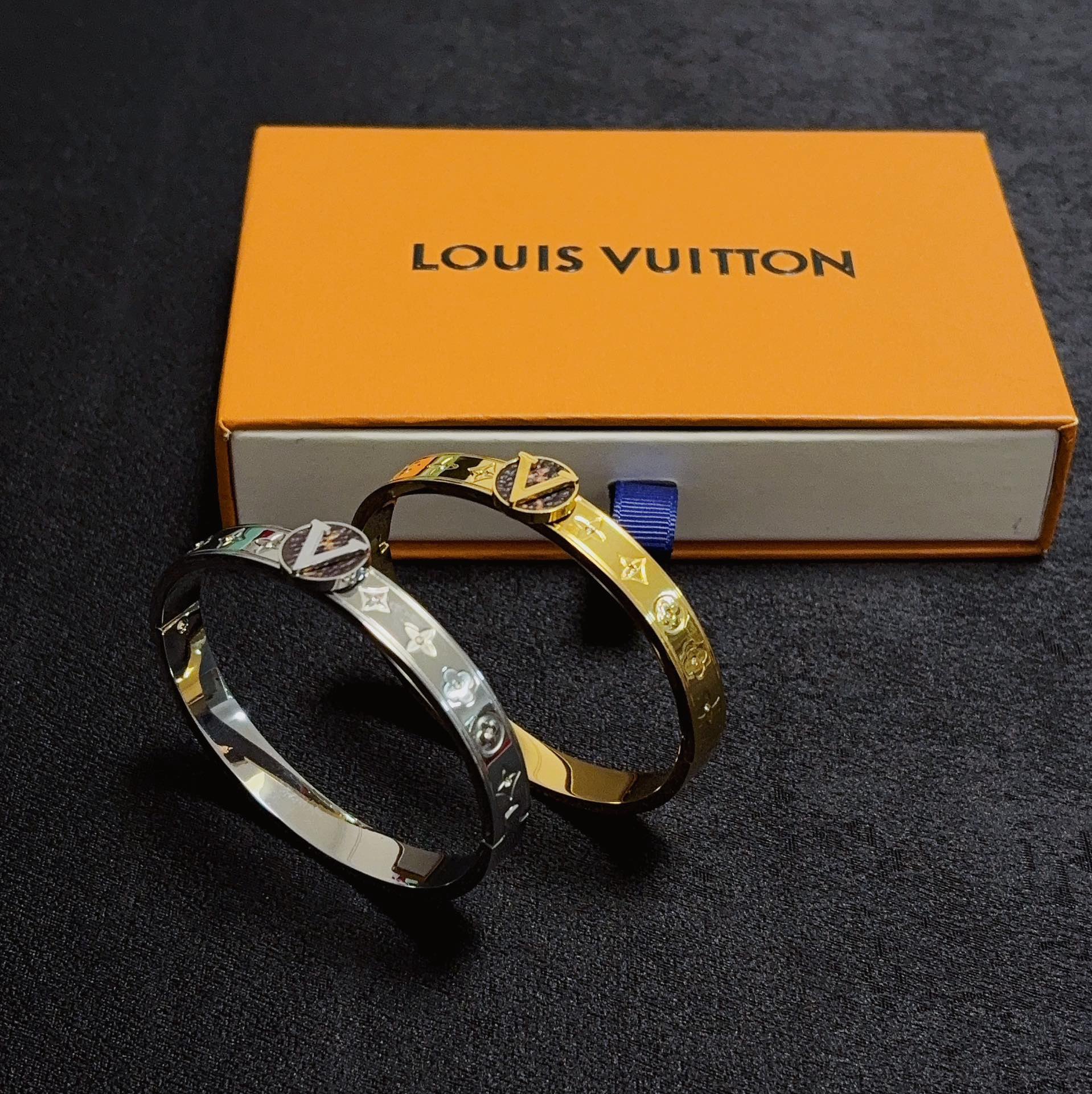LV Bracelet