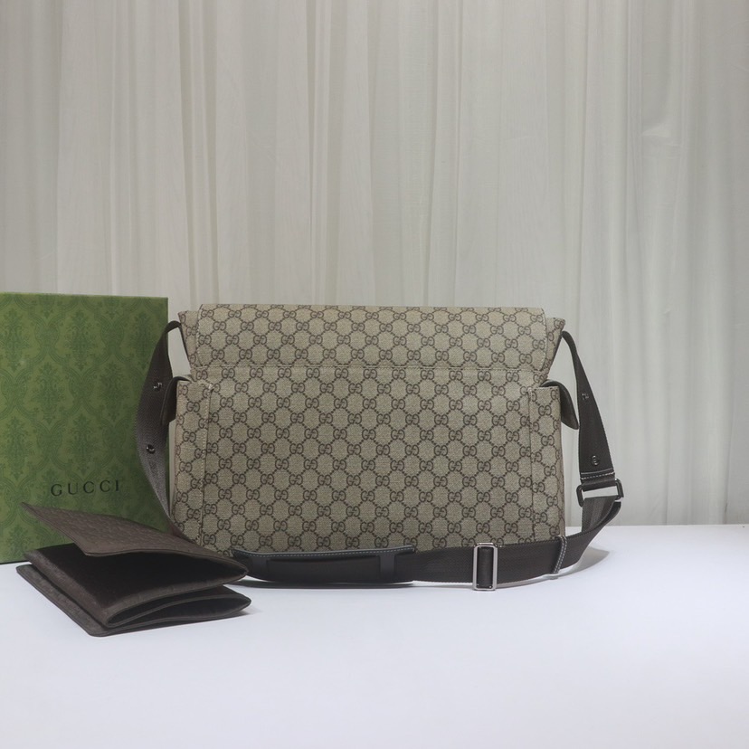 GUCCI Supreme Medium Diaper Bag