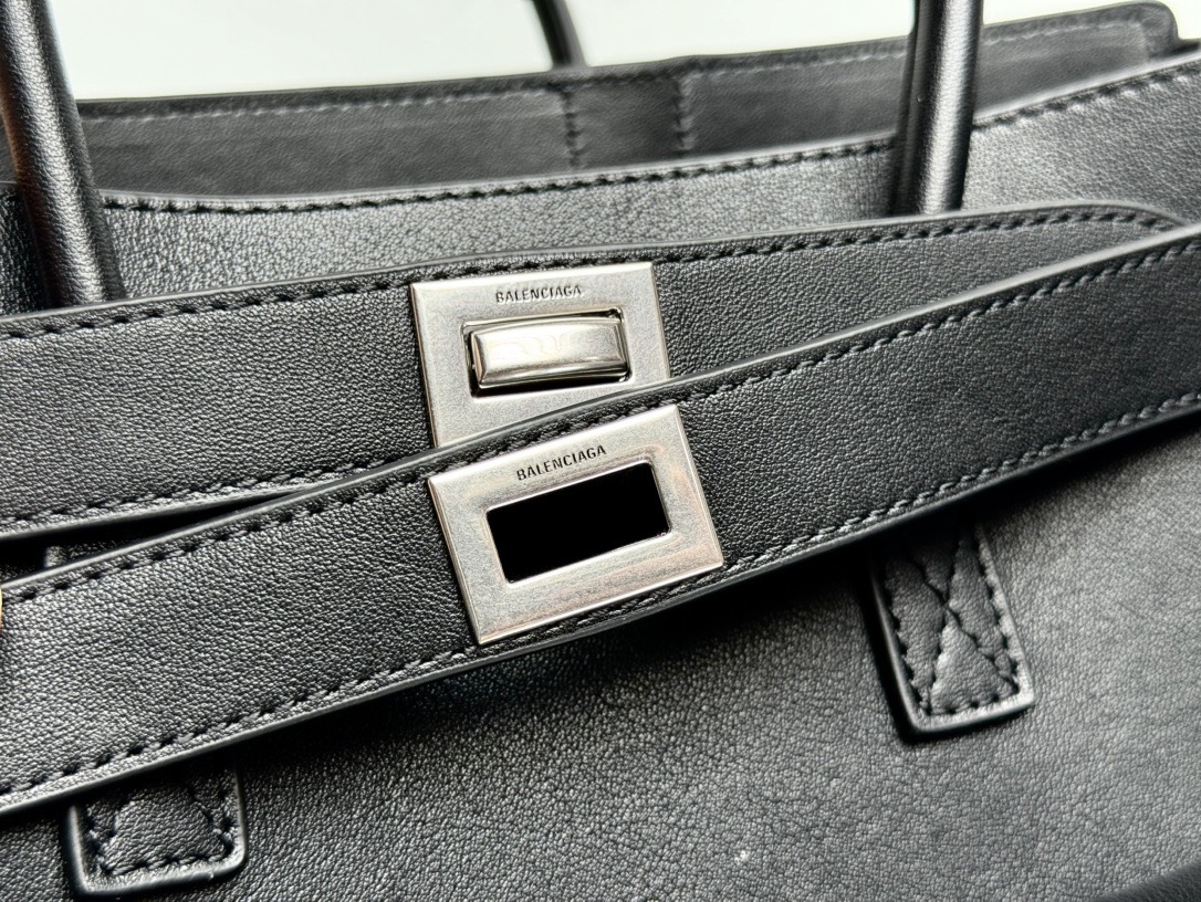 BALENCIAGA Bel Air Bag