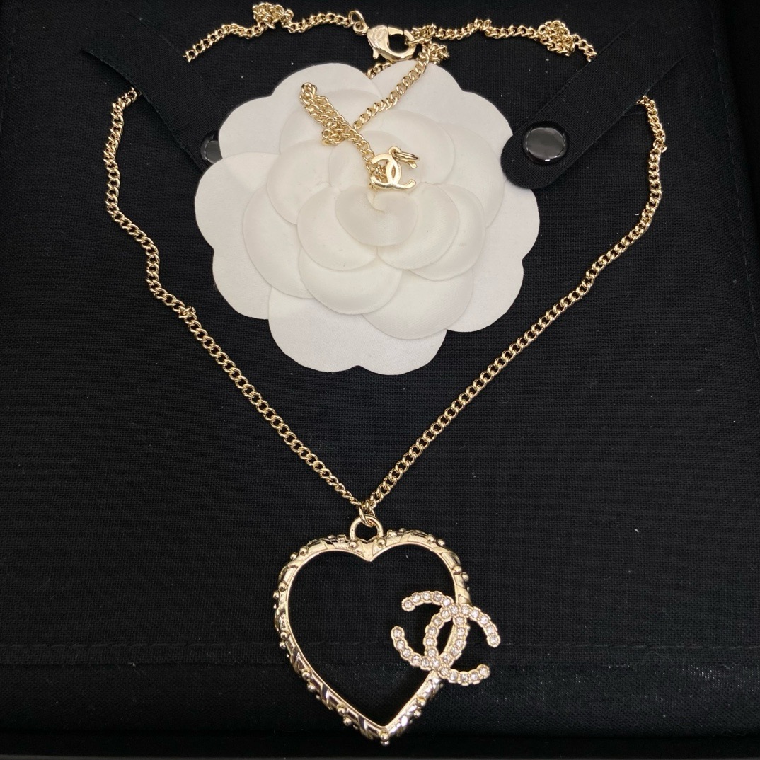CHANEL Necklace