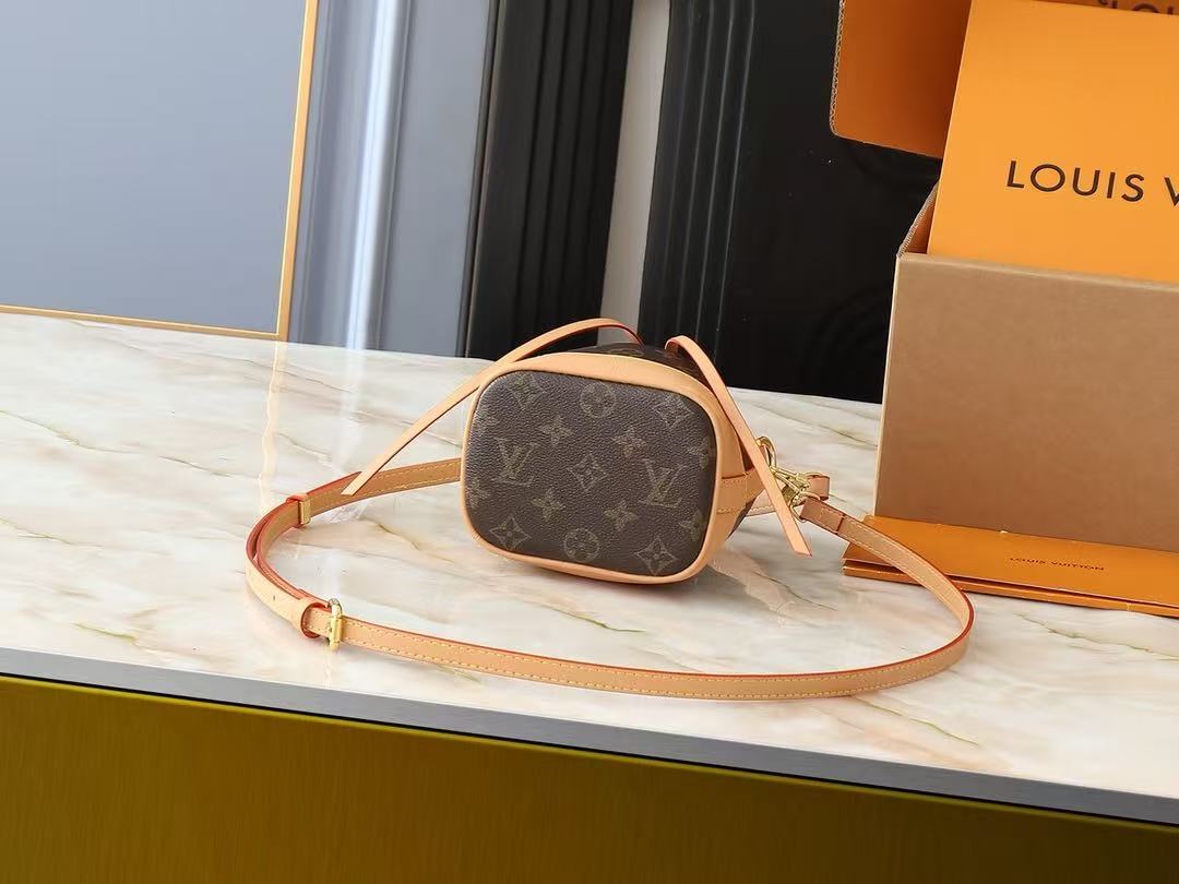 LV Nano Noe Bags （16*13*10cm）